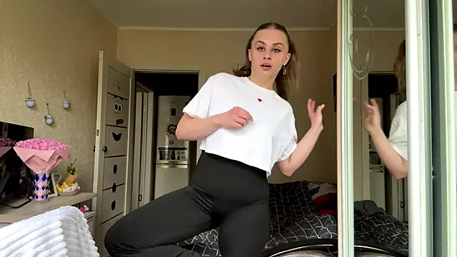 Elle GrEat online show from April 15, 2026, 7:03 am