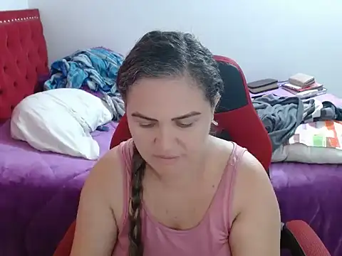 Snapshot of venecasexy45 chatting on April 3, 2026, 11:05 am venecasexy45 online show from April 3, 2026, 11:05 am