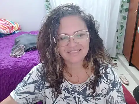 Snapshot of venecasexy45 chatting on April 12, 2026, 8:28 am venecasexy45 online show from April 12, 2026, 8:28 am