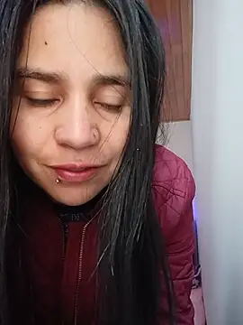 Snapshot of Cata_black chatting on July 9, 2026, 1:32 pm Cata black online show from July 9, 2026, 1:32 pm