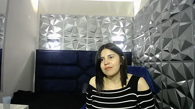 Cata black online show from May 14, 2026, 2:36 pm