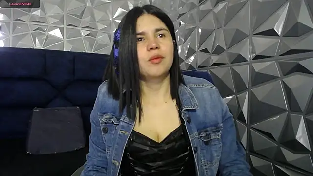 Cata black online show from May 15, 2026, 11:52 am