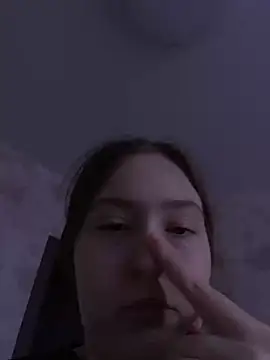 charmingggirl online show from April 5, 2026, 8:10 am