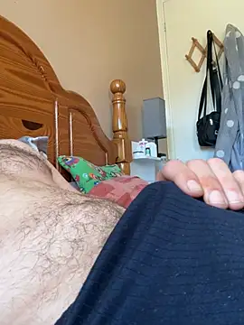 dandan198275 online show from April 13, 2026, 1:37 pm