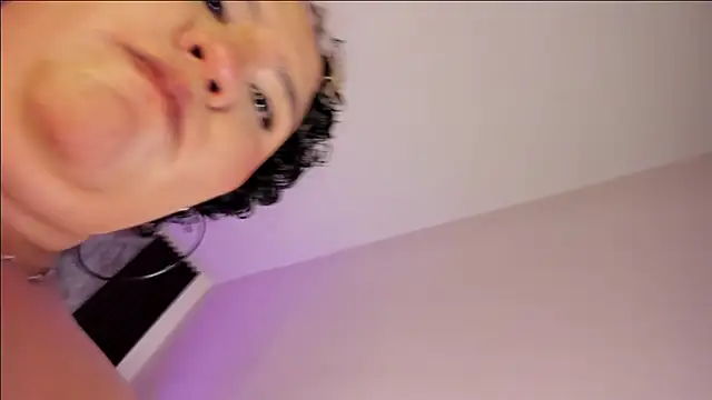 Wen Jones online show from April 9, 2026, 6:19 am