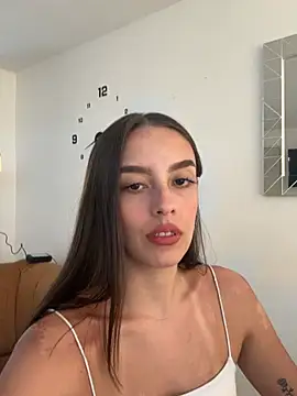 Lauren Storm online show from April 2, 2026, 7:42 pm