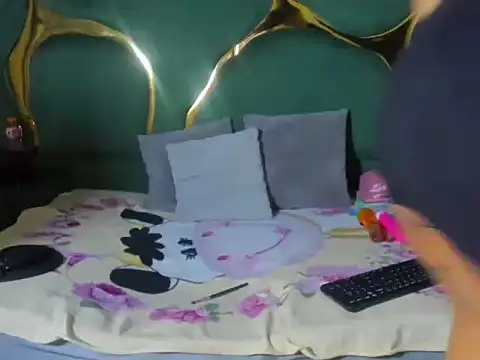 taty sexxx online show from April 8, 2026, 2:51 pm