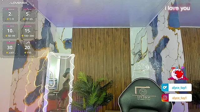 Alyce tay1 online show from April 15, 2026, 11:27 am