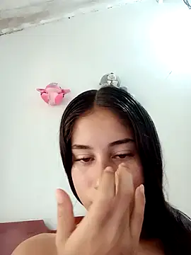 Bella Goddess  online show from April 8, 2026, 12:28 pm