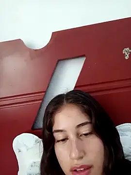 Bella Goddess  online show from April 16, 2026, 9:39 pm