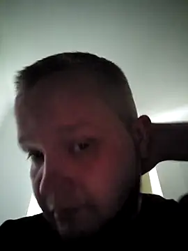 OssiBigCum online show from May 19, 2026, 6:53 am