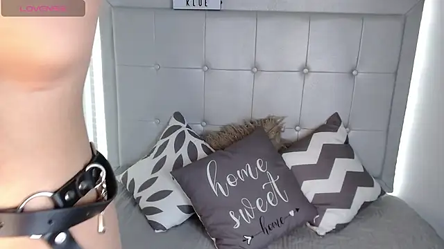 Kloe  watson online show from April 8, 2026, 6:09 pm