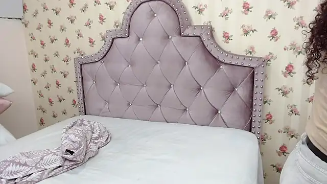 crystal watson0 online show from March 26, 2026, 12:58 pm