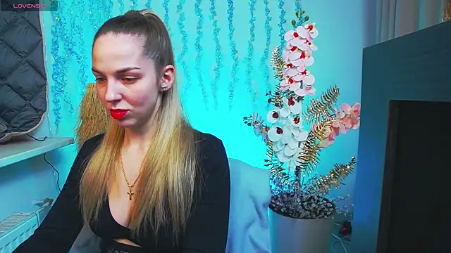 Alexandracandy online show from April 6, 2026, 12:28 pm