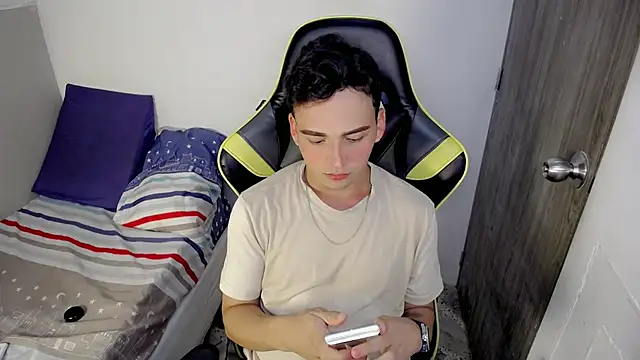 Mathias twinkk online show from March 22, 2026, 7:48 pm