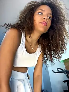 Snapshot of CurlyOopsieXXX chatting on July 15, 2026, 2:40 am CurlyOopsieXXX online show from July 15, 2026, 2:40 am