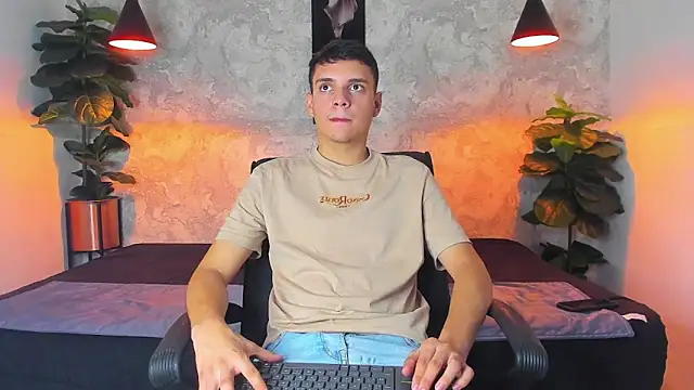 ian jacob online show from April 10, 2026, 7:54 pm