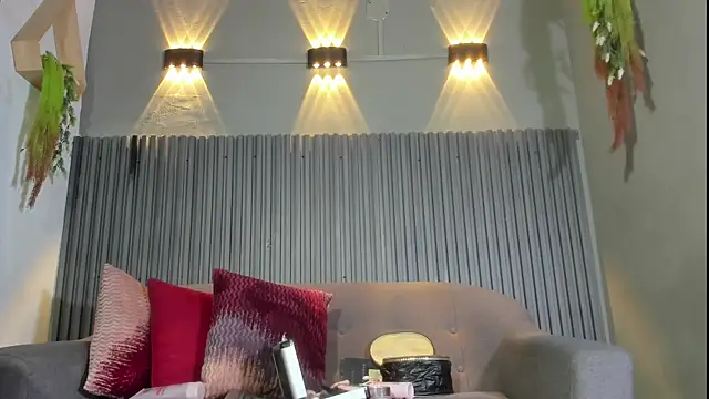 Snapshot of Emmyy_Fantasy chatting on March 30, 2026, 1:01 pm Emmyy Fantasy online show from March 30, 2026, 1:01 pm