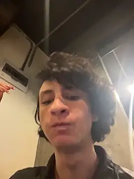 Snapshot of Emmyy_Fantasy chatting on April 15, 2026, 2:39 am Emmyy Fantasy online show from April 15, 2026, 2:39 am