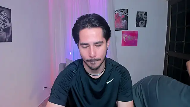 Snapshot of ReubenandScott chatting on May 29, 2026, 12:33 pm ReubenandScott online show from May 29, 2026, 12:33 pm