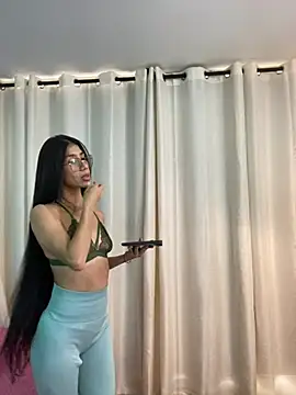 Snapshot of giana_gill chatting on April 27, 2026, 5:11 pm giana gill online show from April 27, 2026, 5:11 pm