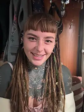 Snapshot of HornyHippy1 chatting on May 8, 2026, 1:59 pm HornyHippy1 online show from May 8, 2026, 1:59 pm
