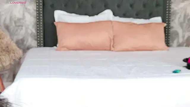  Miss alexxxa online show from April 2, 2026, 8:15 pm