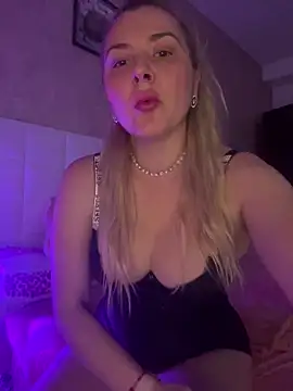 Maria3879 online show from March 25, 2026, 2:33 am