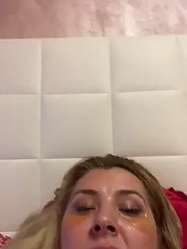 Maria3879 online show from March 22, 2026, 5:00 am