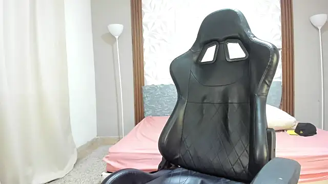 Hot Gaara  online show from April 10, 2026, 3:24 am