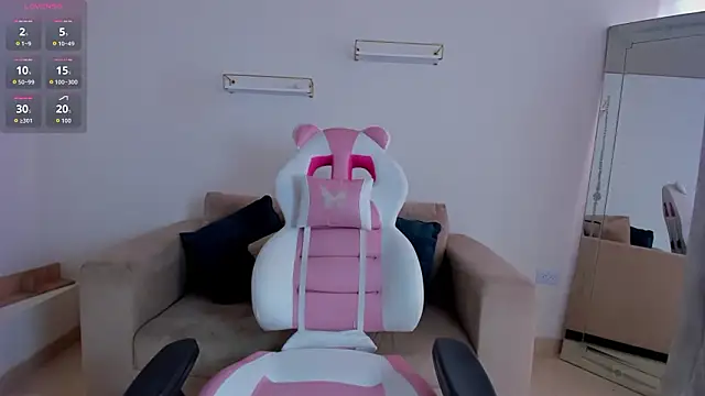 Snapshot of april_smiith1 chatting on March 28, 2026, 2:07 pm april smiith1 online show from March 28, 2026, 2:07 pm