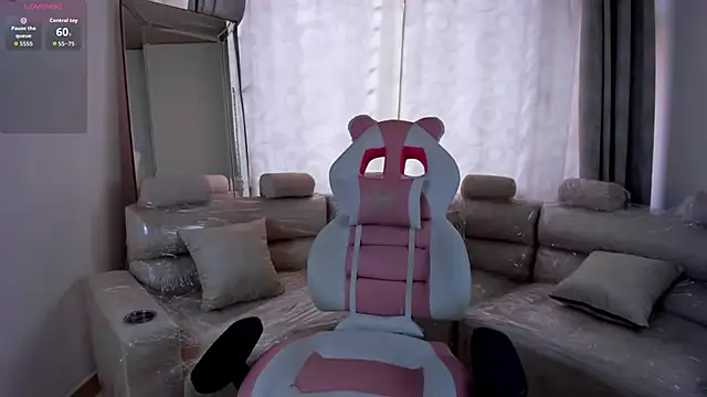 Snapshot of april_smiith1 chatting on April 11, 2026, 1:26 pm april smiith1 online show from April 11, 2026, 1:26 pm