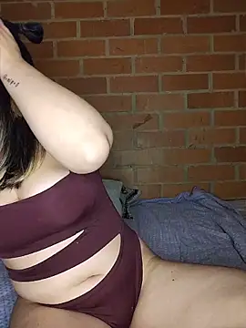 Snapshot of Petite_CherryX chatting on May 17, 2026, 2:11 am Petite CherryX online show from May 17, 2026, 2:11 am