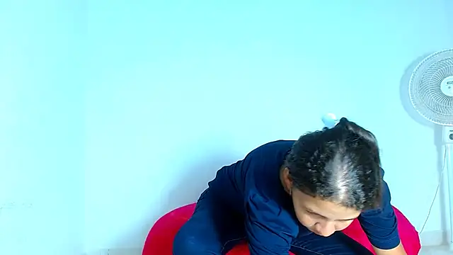 ambar69noir online show from April 7, 2026, 11:28 pm