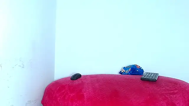 ambar69noir online show from April 15, 2026, 11:49 pm