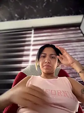 Laila LS online show from April 6, 2026, 1:34 pm