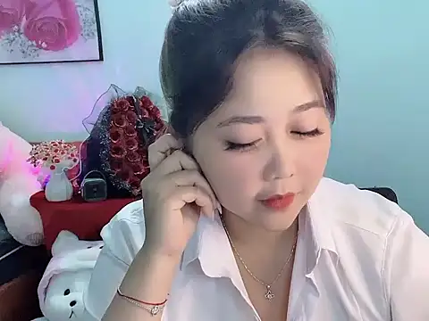 Snapshot of Nhanlu009 chatting on April 5, 2026, 9:54 pm Nhanlu009 online show from April 5, 2026, 9:54 pm