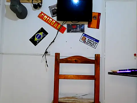 freddymdq100 online show from April 2, 2026, 4:30 am