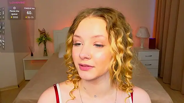 Snapshot of StaceyyJones chatting on May 24, 2026, 9:42 am StaceyyJones online show from May 24, 2026, 9:42 am