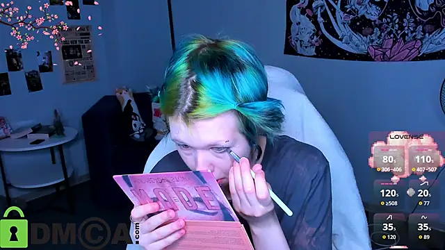 LittleKittenStar online show from March 26, 2026, 3:05 am