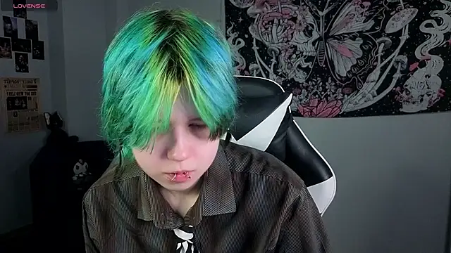 Snapshot of LittleKittenStar chatting on May 4, 2026, 3:10 am LittleKittenStar online show from May 4, 2026, 3:10 am