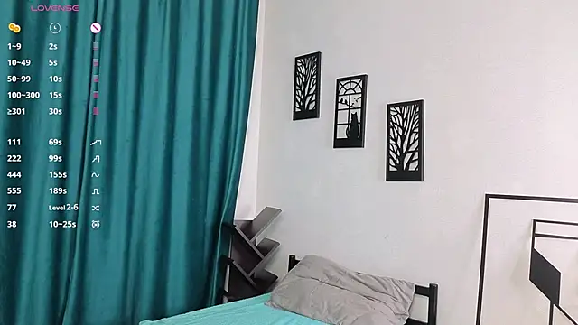 Snapshot of SilvaBoutros chatting on April 15, 2026, 7:58 pm SilvaBoutros online show from April 15, 2026, 7:58 pm