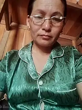 Snapshot of Lliygy chatting on May 27, 2026, 2:52 am Lliygy online show from May 27, 2026, 2:52 am