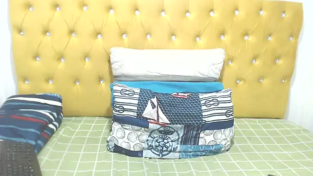 BubbleGumBADAss online show from April 12, 2026, 9:56 am