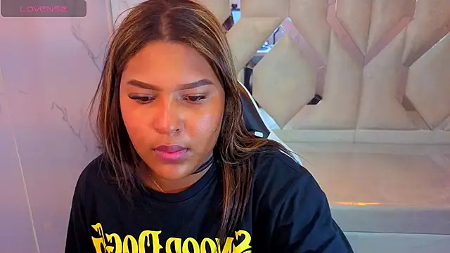 Snapshot of naomitp chatting on May 21, 2026, 12:13 pm naomitp online show from May 21, 2026, 12:13 pm