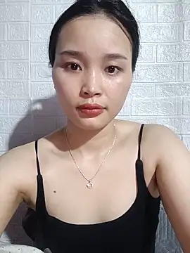 Akile80 online show from June 7, 2026, 2:39 am