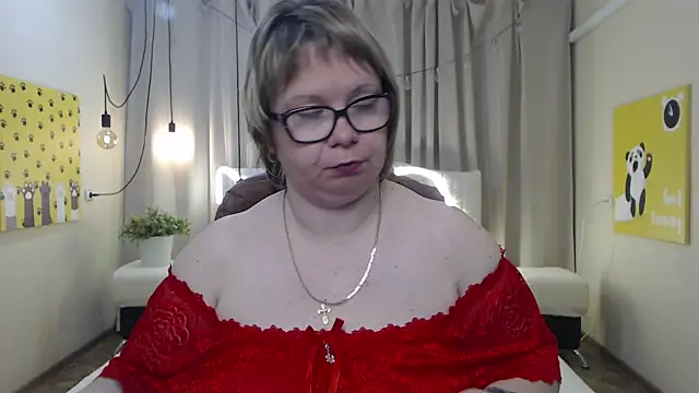 Snapshot of BonnnyBoobsy chatting on May 11, 2026, 12:06 pm BonnnyBoobsy online show from May 11, 2026, 12:06 pm