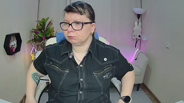 BonnnyBoobsy online show from March 29, 2026, 6:04 am