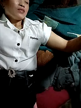 Eli18 online show from April 5, 2026, 3:24 am