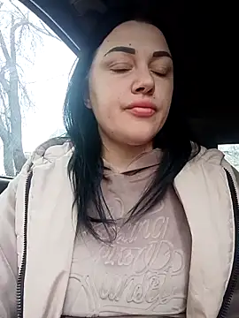 Elsie-Nora online show from March 29, 2026, 7:54 am